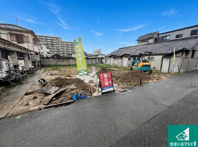 ◆東大阪市若江東町　第1期　新築一戸建ての前面道路含む現地写真|周辺は落ち着いた街並みの住宅地！子育てがしやすい住環境です！まだ未完成ですが、現地でしかわからない事もございます。是非一度ご覧ください。