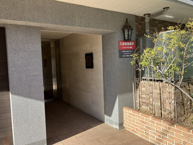 ローテンイーゲル清水町のエントランス