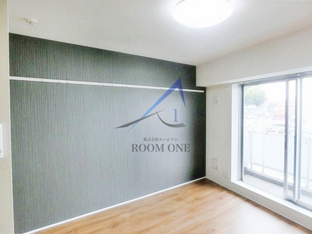 ｂ’ＣＡＳＡ　Ｙｏｋｏｈａｍａ　Ｙｏｓｈｉｎｏｃｈｏの居間・リビング|洋室のお部屋です。