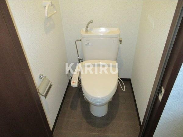 U-ro玉造のトイレ|同物件別部屋の写真です