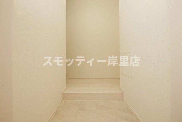 フジパレス加賀屋I番館の玄関