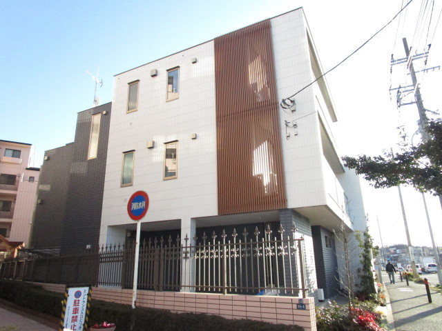 ＨＥＢＥＬ　ＭＡＩＳＯＮ　中山のその他|ツートンカラーの外壁