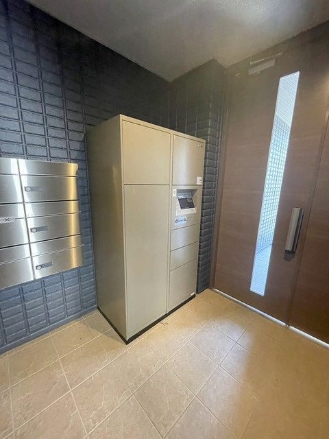 ＨＥＢＥＬ　ＭＡＩＳＯＮ　中山のその他共用部分|便利な宅配ボックス付