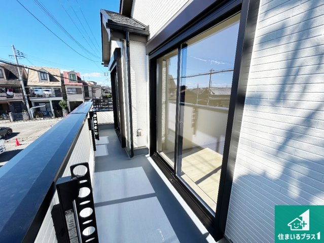 24(土)25(日)現地説明会！◆泉北郡忠岡町忠岡南　新築一戸建てのバルコニー|日当たりのよいバルコニー！お部屋が開放的に！