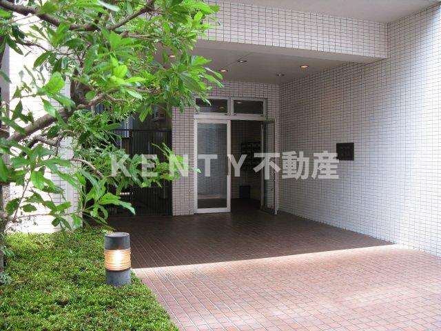 【エントランス】 | ヴィラ・シェール | 建物の内部です
