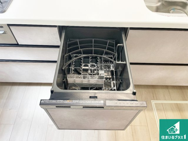 ■三島郡島本町広瀬　新築一戸建ての設備|浄水器を内蔵！炊飯時、お茶を作る時に安心してお水を使えます！お湯と冷水、浄水と原水、シャワーの切替えもワンタッチです！
