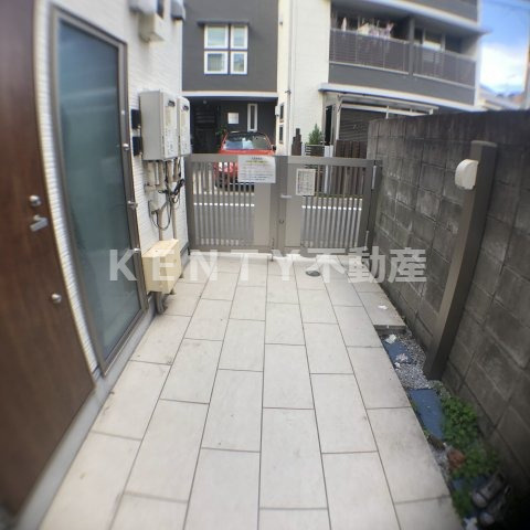 【玄関】 | サークルハウス平和島壱番館 | 明るい玄関です