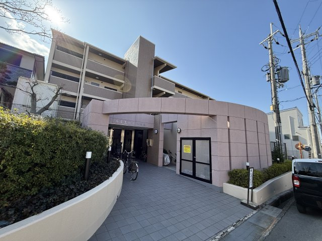 ルミエール西緑丘の外観