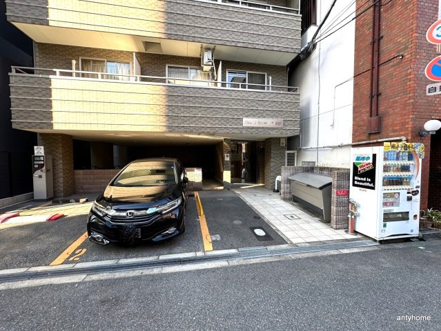 VINEルミエール大国町　仲介手数料無料のエントランス