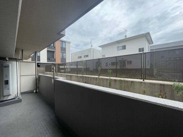 ロワールティアラ室見の展望|南西向き、陽当たり良好なので洗濯物がよく乾きそうです！