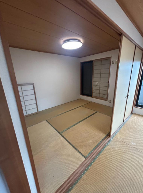 箕面市粟生外院１丁目　中古戸建の和室
