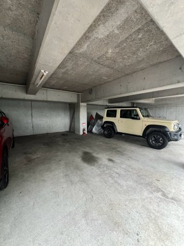 ハイツ甲村Ｂ棟の駐車場