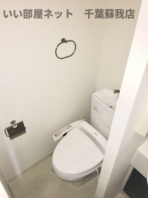 ウィルテラス千葉中央のトイレ|落ち着いた色調のトイレです