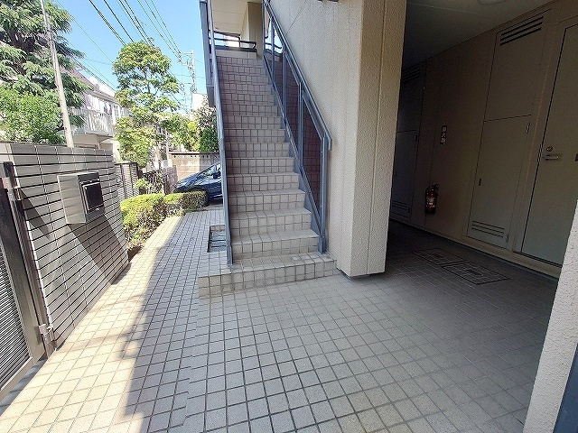 リブレ高松のロビー|共用廊下