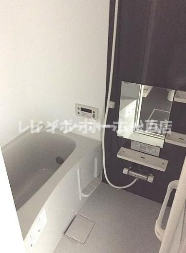 仲介手数料（賃料の1.10ヵ月）の50％OFF対象物件！の浴室|コンパクトで使いやすいお風呂です