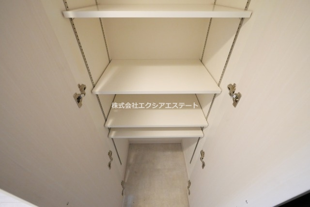 レシオス天王寺の玄関