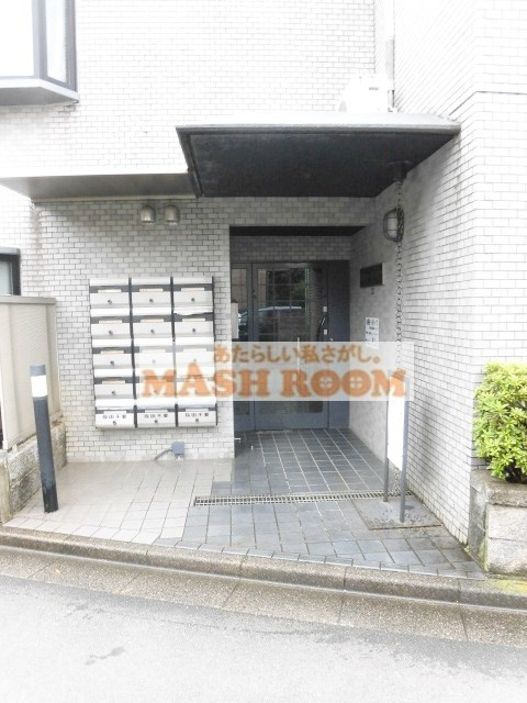 南阿佐ヶ谷ハイツのエントランス