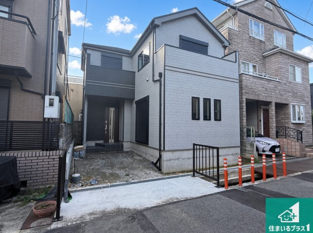 柏原市大正　新築一戸建ての外観|現在建築中！落ち着いた街並みで新生活を始めることが出来そう！周辺の物件も併せてご紹介させて頂きます！