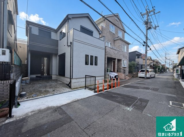 ◆柏原市大正　新築一戸建ての前面道路含む現地写真|現在建築中！落ち着いた街並みで新生活を始めることが出来そう！周辺の物件も併せてご紹介させて頂きます！