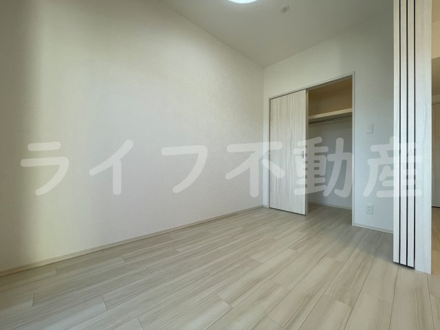 プレジオ荒本新町の洋室|広々とした洋室です