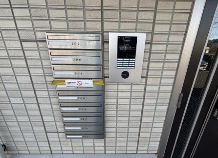 コンフォールコートのエントランス