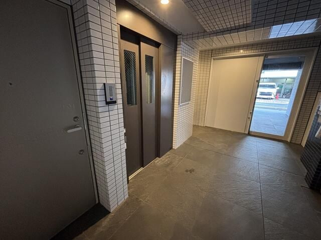 エフ・パークレジデンス横浜反町４２８１のロビー