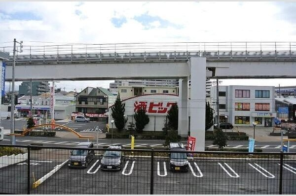 クワルト・ボン・Tの駐車場