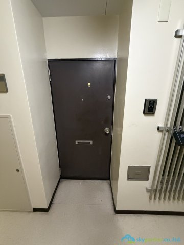 チュリス平塚の玄関