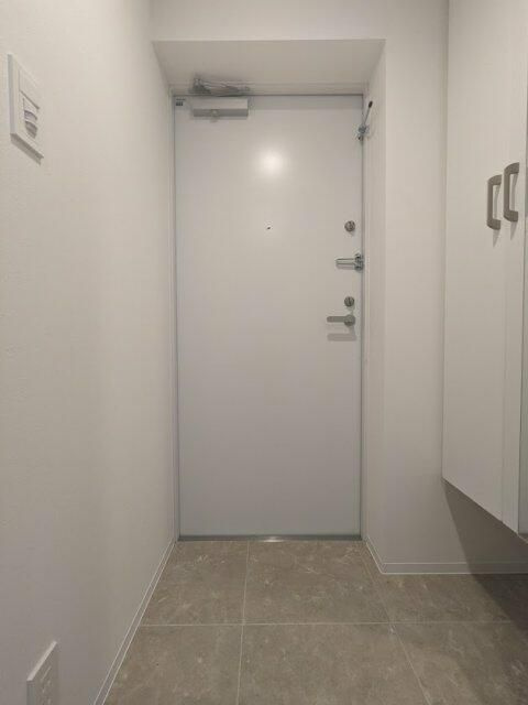 エルファーロ三軒茶屋Ⅱの玄関