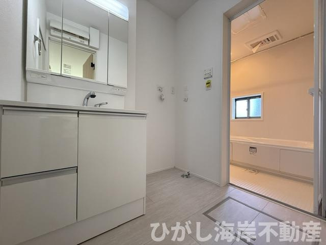 平塚市御殿１丁目　新築戸建　全３棟の脱衣所|脱衣スペース