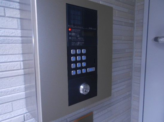 アクロコート西巣鴨のエントランス