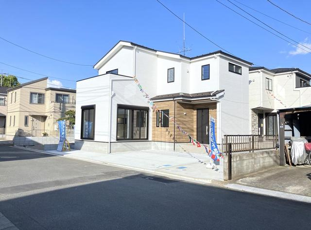 鶴ヶ島市脚折町11期　新築戸建の前面道路含む現地写真