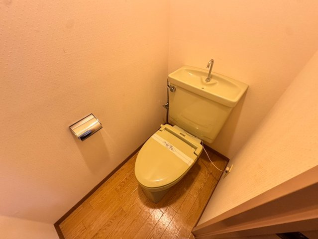 センチュリーKIビルのトイレ|別部屋の写真になります。現況優先。
