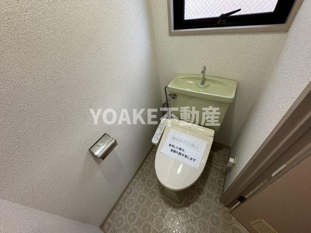 相模原市南区相模大野８丁目の賃貸マンションのトイレ|別部屋の写真になります。現況優先。