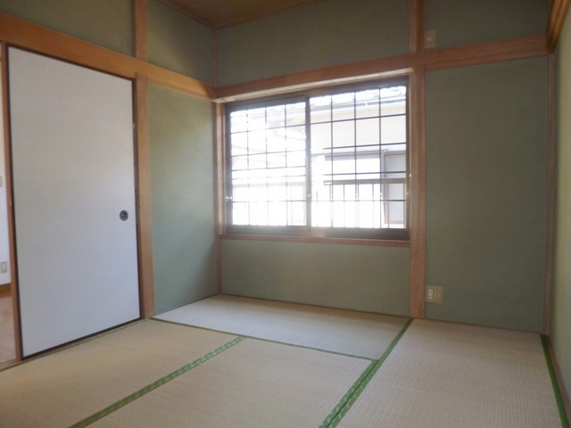 サンシティーの洋室|和室６帖のお部屋です。