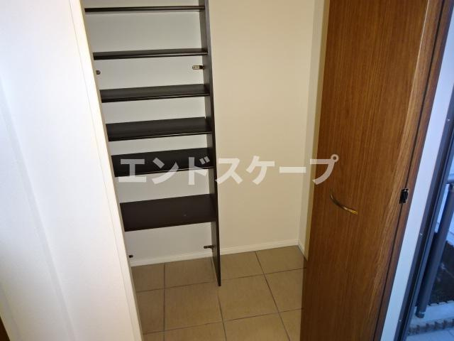 スワセントフィールドの収納|シューズクローク
高崎、前橋のお部屋探しはエンドスケープまで！お客様の理想お聞かせ下さい♪