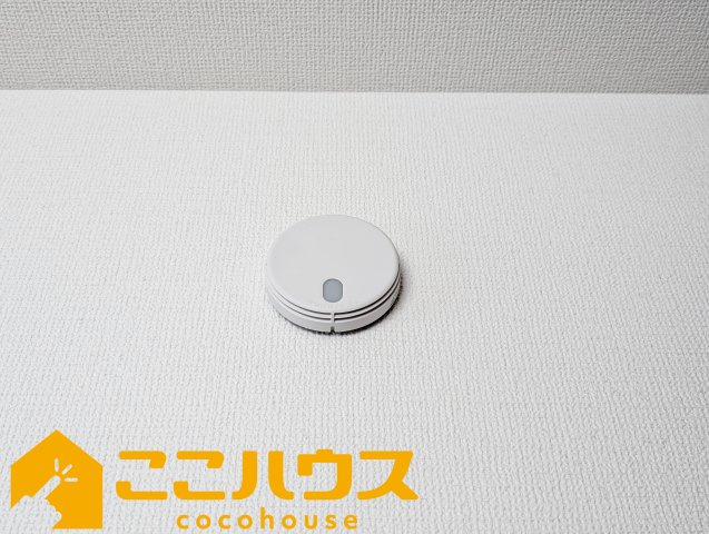 豊見城市我那覇232番　ハートフルタウン　新築戸建て　全2棟　A号棟の設備|煙感知器
