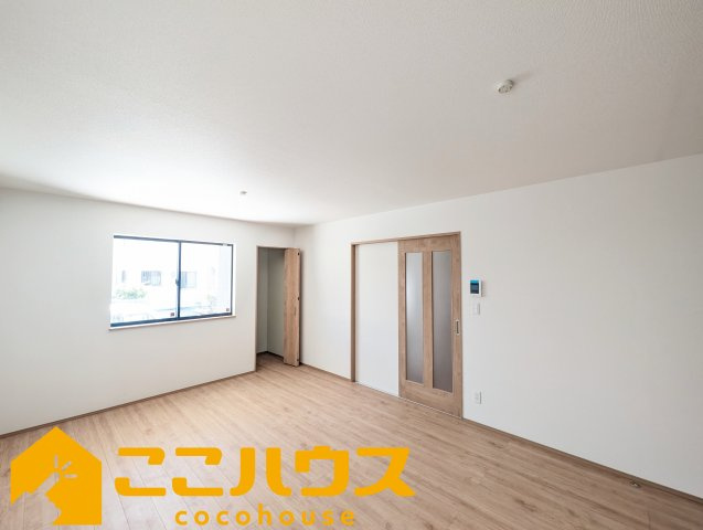 豊見城市我那覇232番　ハートフルタウン　新築戸建て　全2棟　A号棟の居間・リビング|LDK15.88帖
