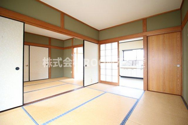 花見原貸家の居間・リビング