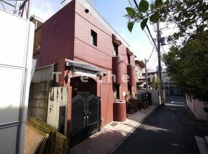 カネトモ新宿マンションの外観