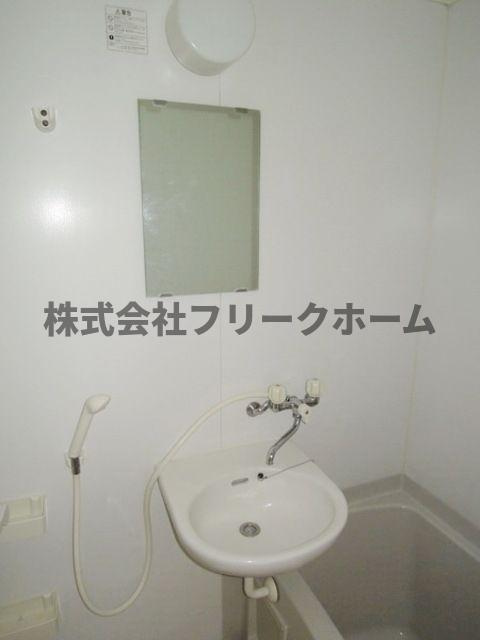 ヴェルドムール三鷹台の洗面所