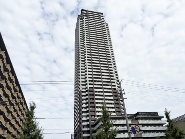 御影タワーレジデンスの外観
