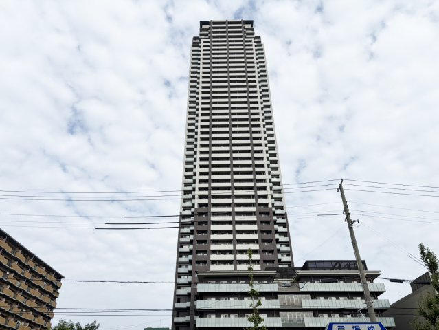 御影タワーレジデンスの外観