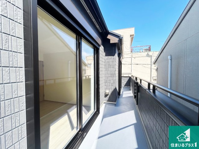 ◆高石市高師浜　新築一戸建てのバルコニー|日当たりのよいバルコニー！お部屋が開放的に！