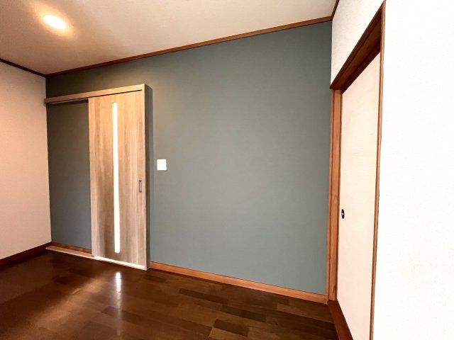 鶴岡市北茅原町　中古住宅の洋室|2階クローゼット付の洋室
