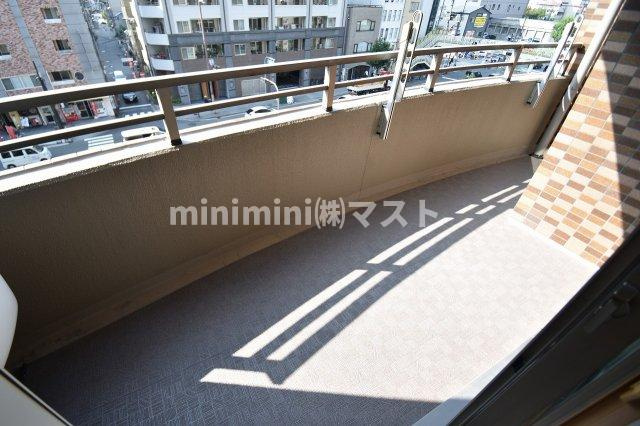 エステムコート谷町六丁目Ⅱアクティーネのバルコニー