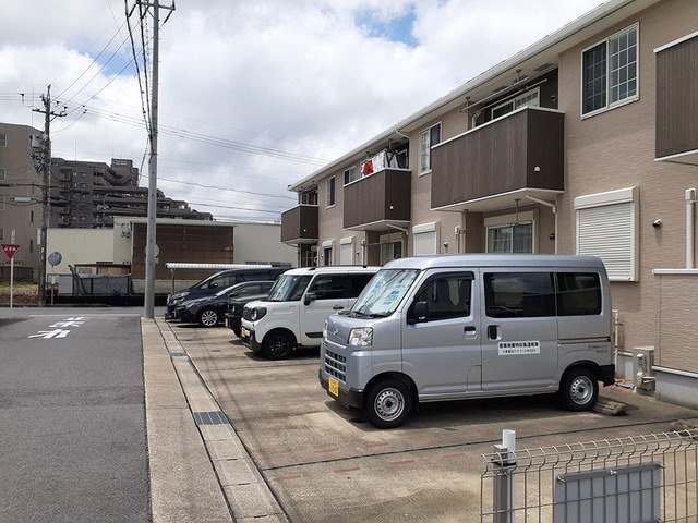 アンディ　Ⅱの駐車場|駐車場があるので、車を買う予定の方も安心です