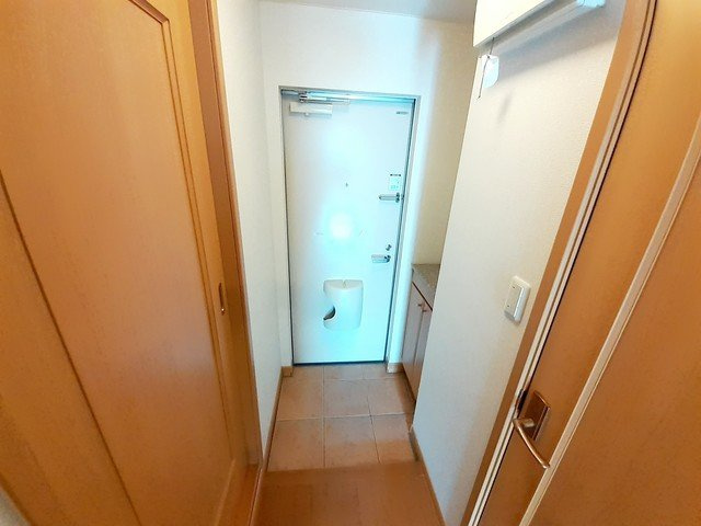 サニーハウス細木の玄関|明るい玄関です