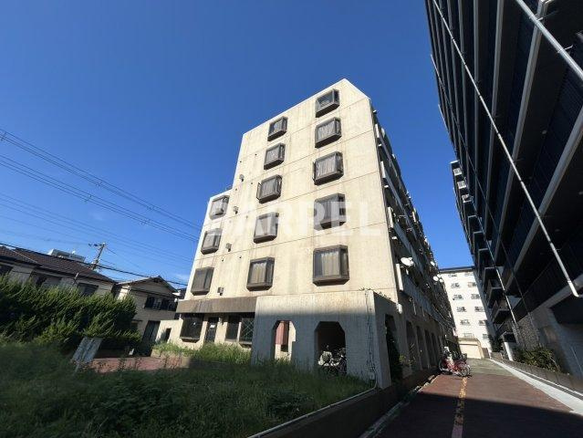 マンションサルナートの外観