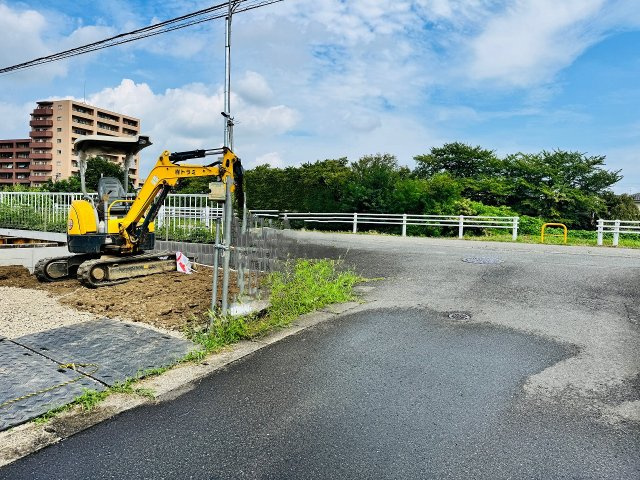 八王子市　横川町　新築一戸建て　２０期の前面道路含む現地写真|～南4ｍ道路につき陽当たり良好～